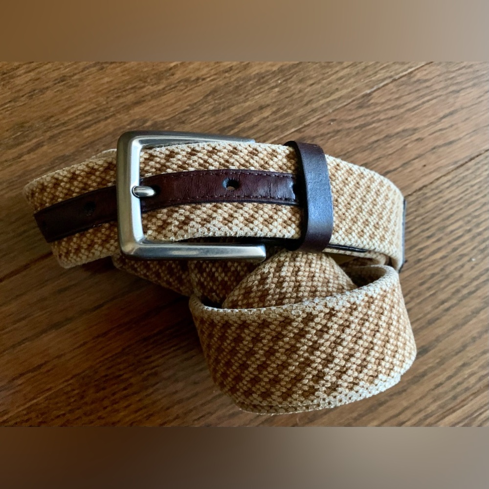 Tommy Bahama belt size 42